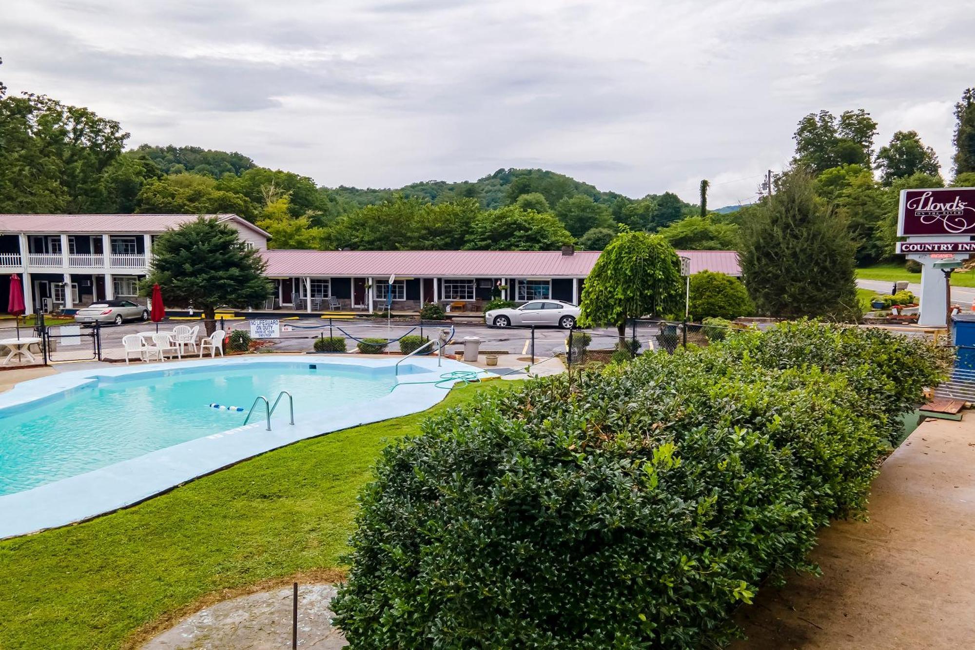 Lloyd'S On The River Country Inn By Oyo ブライソン・シティ エクステリア 写真